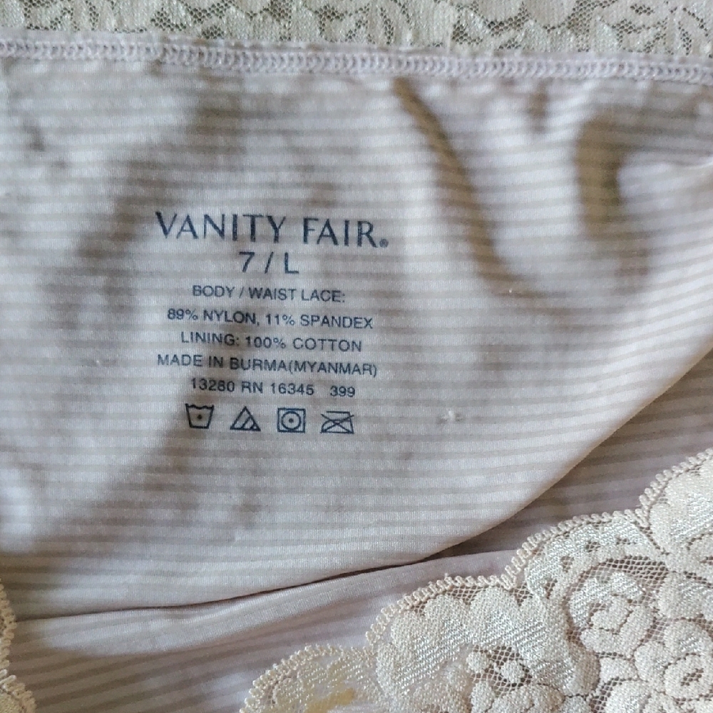 Vanity Fair Nude/ Beige Lace Panties - Picture 4 of 4